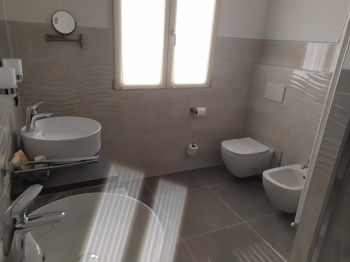 Garda Diamant Bed & Breakfast Desenzano del Garda Exterior photo