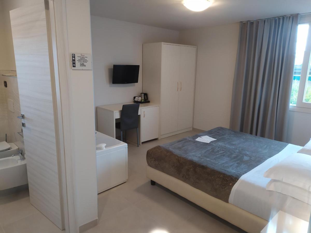 Garda Diamant Bed & Breakfast Desenzano del Garda Exterior photo