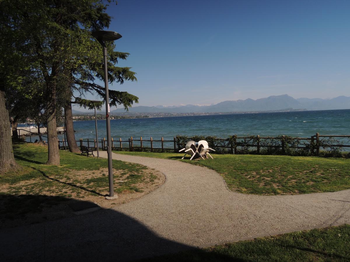 Garda Diamant Bed & Breakfast Desenzano del Garda Exterior photo