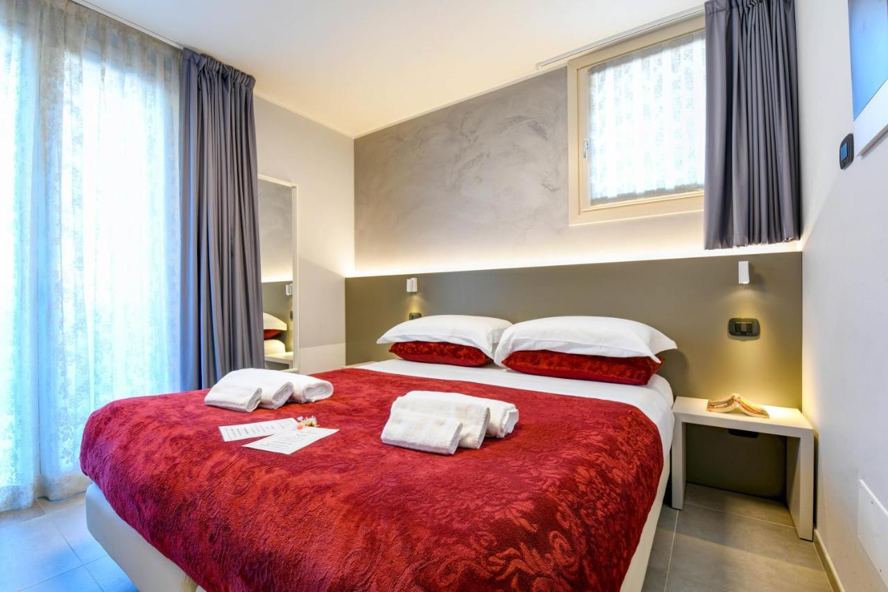 Garda Diamant Bed & Breakfast Desenzano del Garda Exterior photo