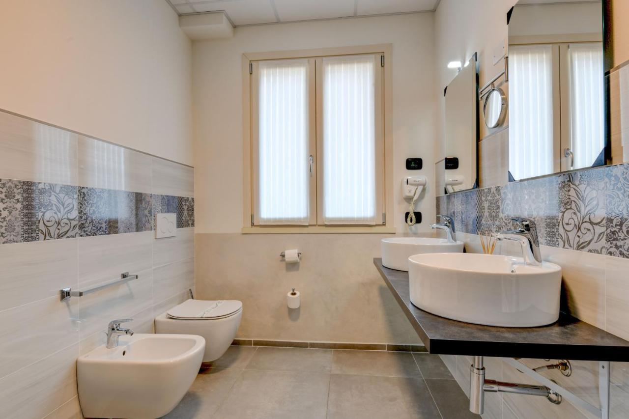 Garda Diamant Bed & Breakfast Desenzano del Garda Exterior photo
