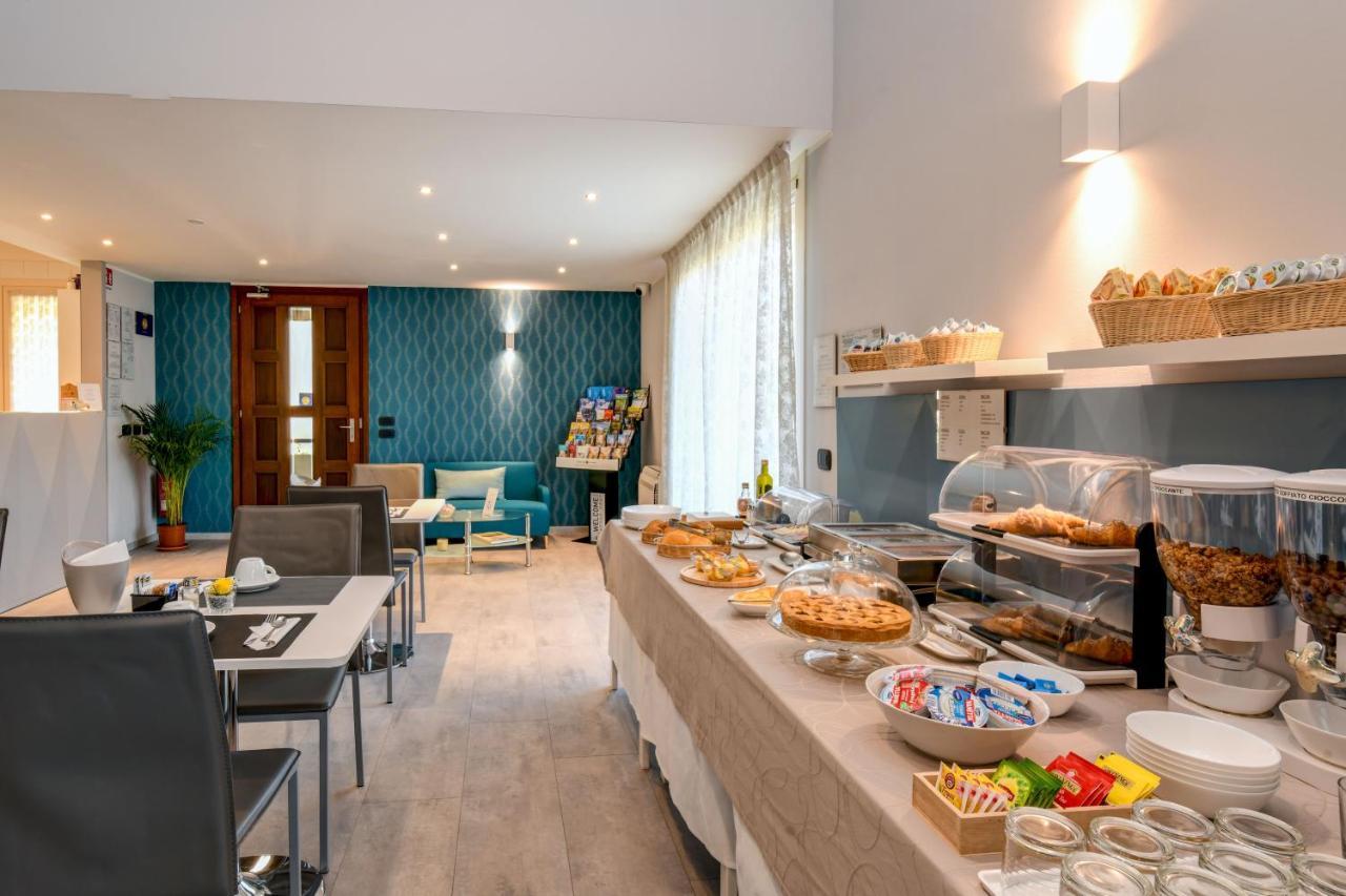 Garda Diamant Bed & Breakfast Desenzano del Garda Exterior photo